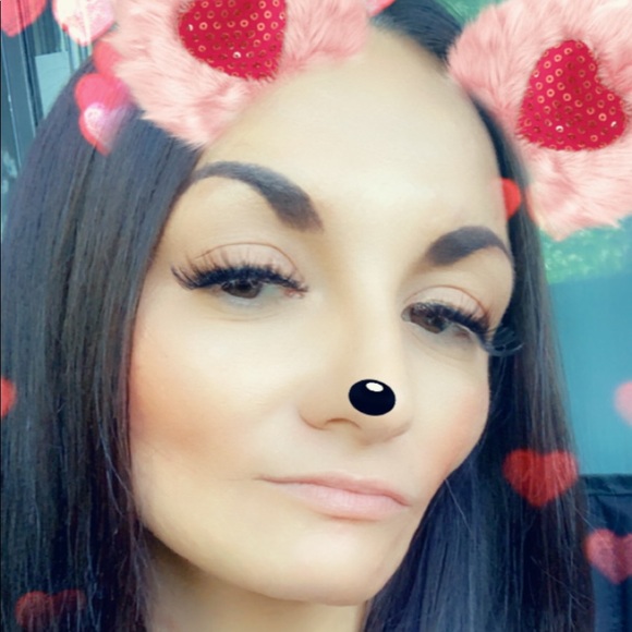 Meet your Posher, Emilie - Picture 1 of 1